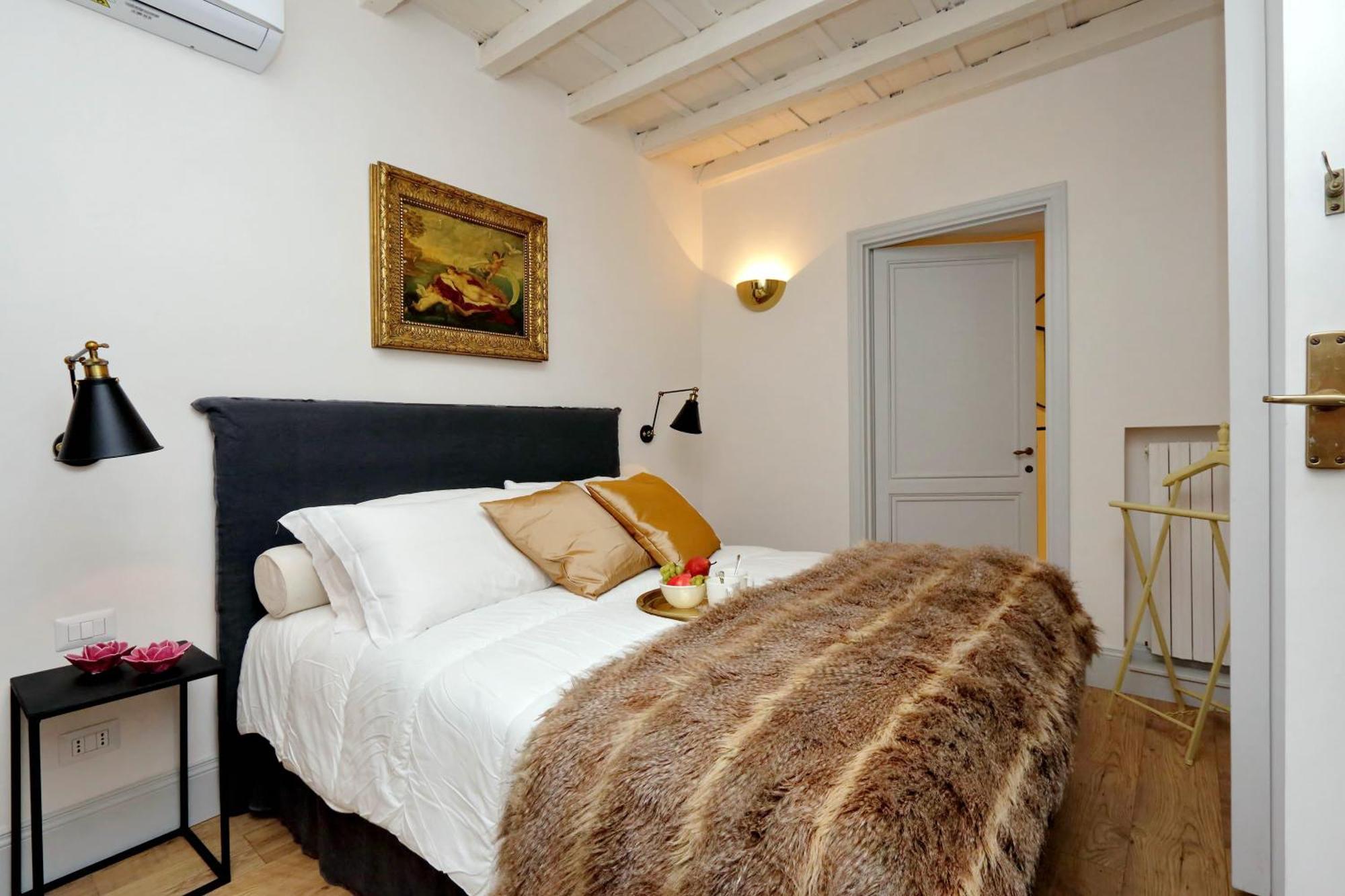 Luxury Charme Between Pantheon And Spanish Steps Рим Экстерьер фото