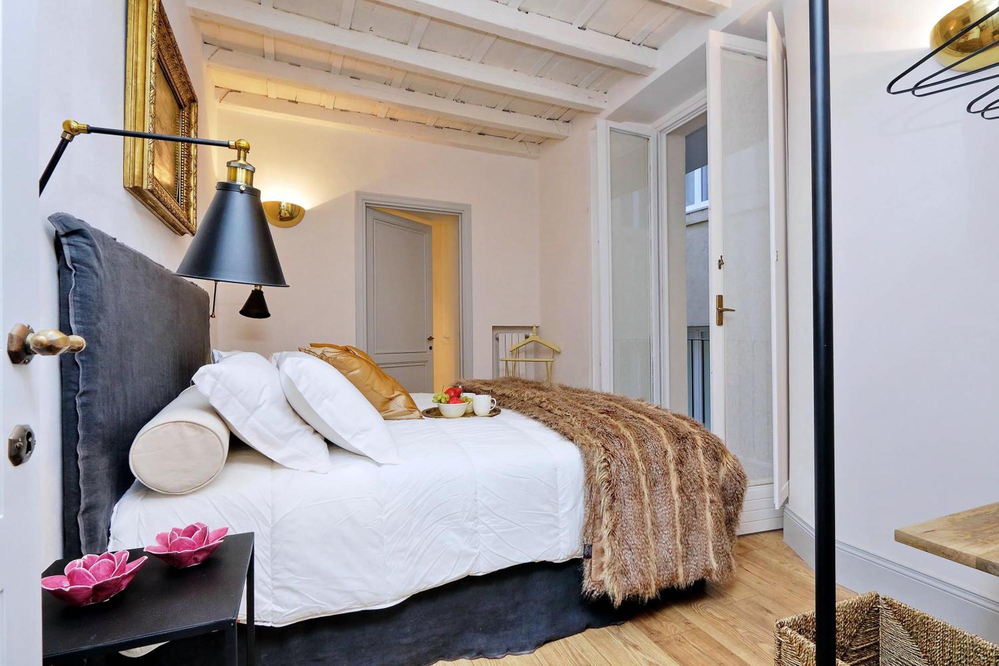 Luxury Charme Between Pantheon And Spanish Steps Рим Экстерьер фото
